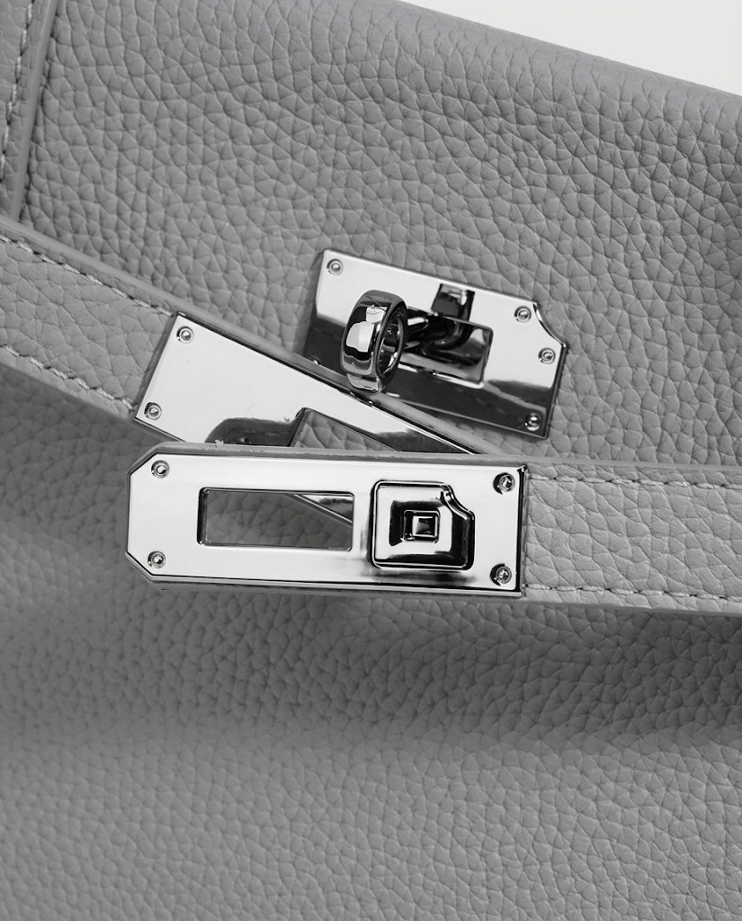 Maison Loria The Bérénice Crossbody in Gray