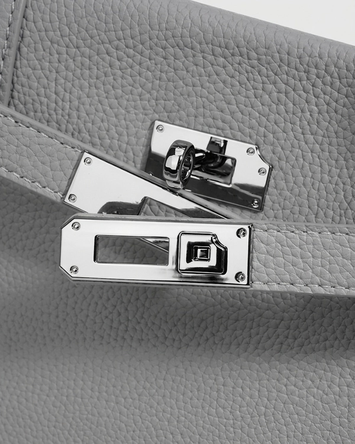 Maison Loria The Bérénice Crossbody in Gray