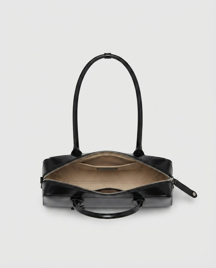 Maison Loria The Blanche Shoulder Bag in Black
