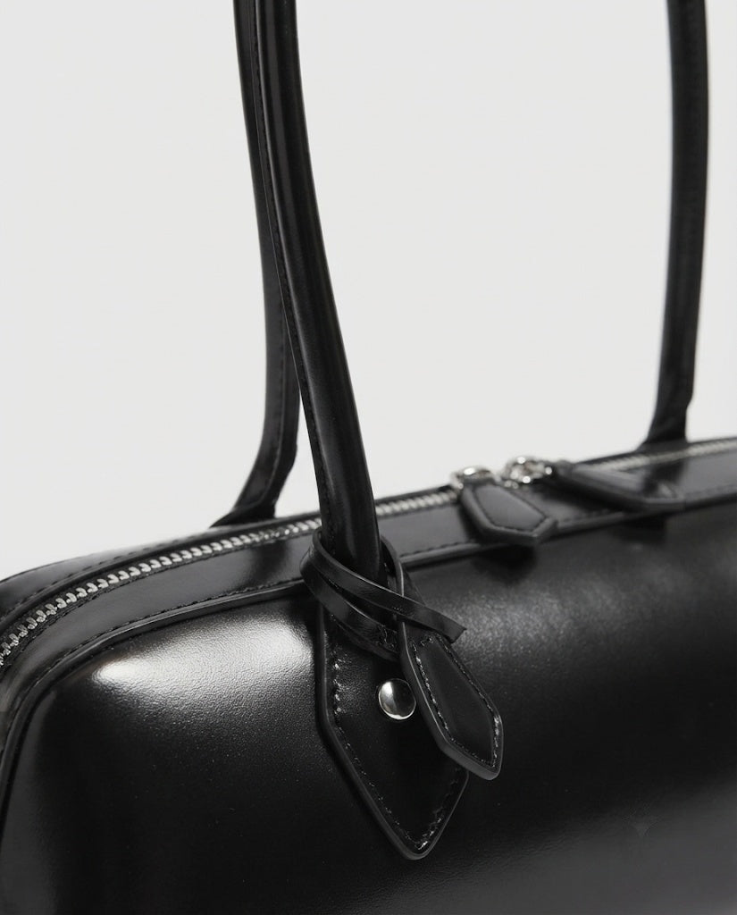 Maison Loria The Blanche Shoulder Bag in Black