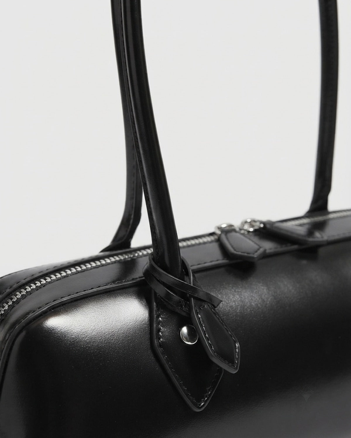 Maison Loria The Blanche Shoulder Bag in Black