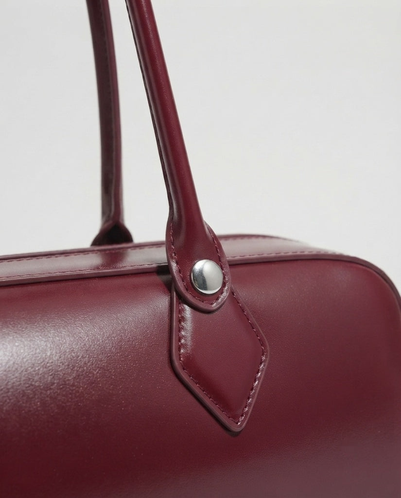 Maison Loria The Blanche Shoulder Bag in Burgundy
