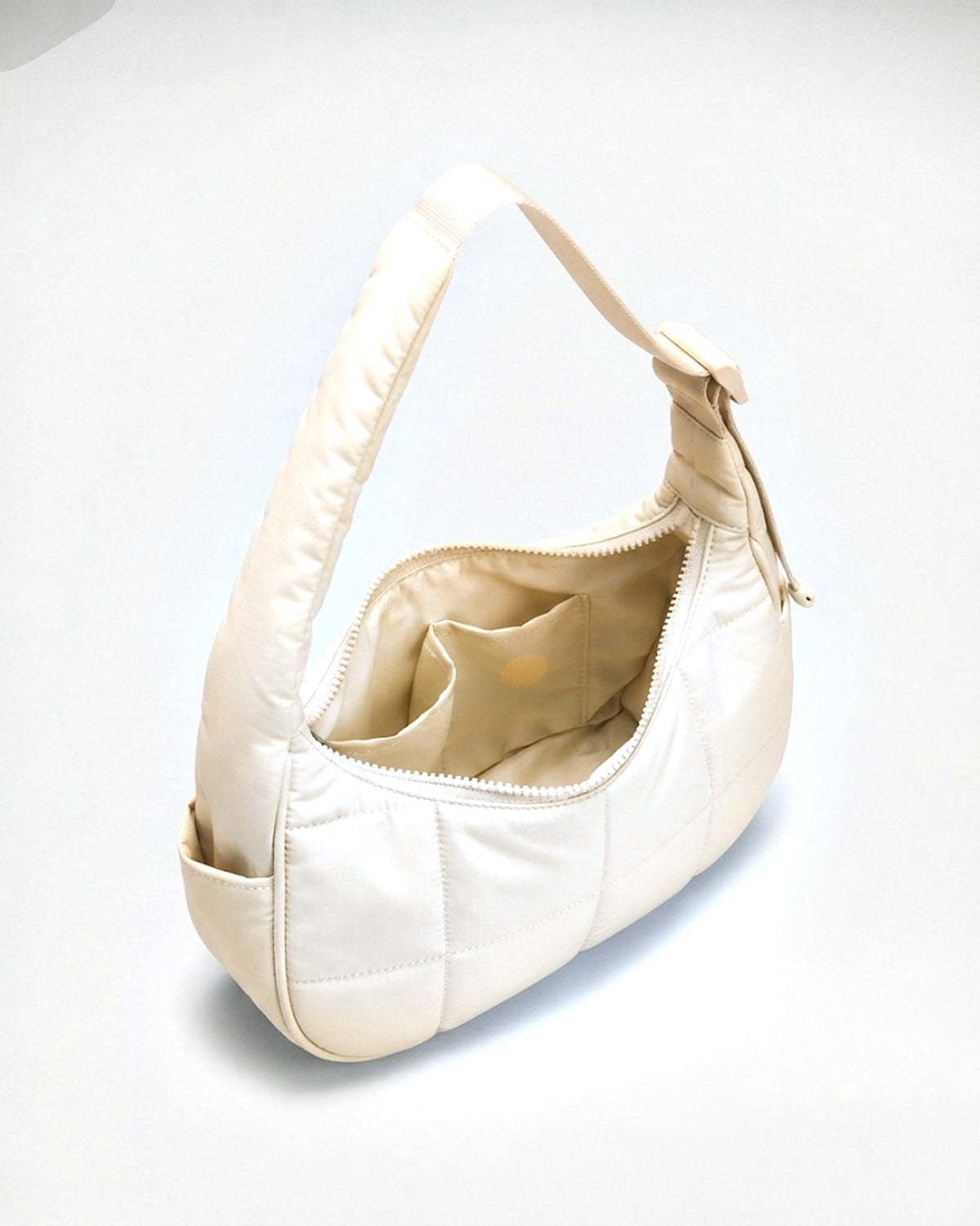 Maison Loria The Éléonore Shoulder Bag in Beige