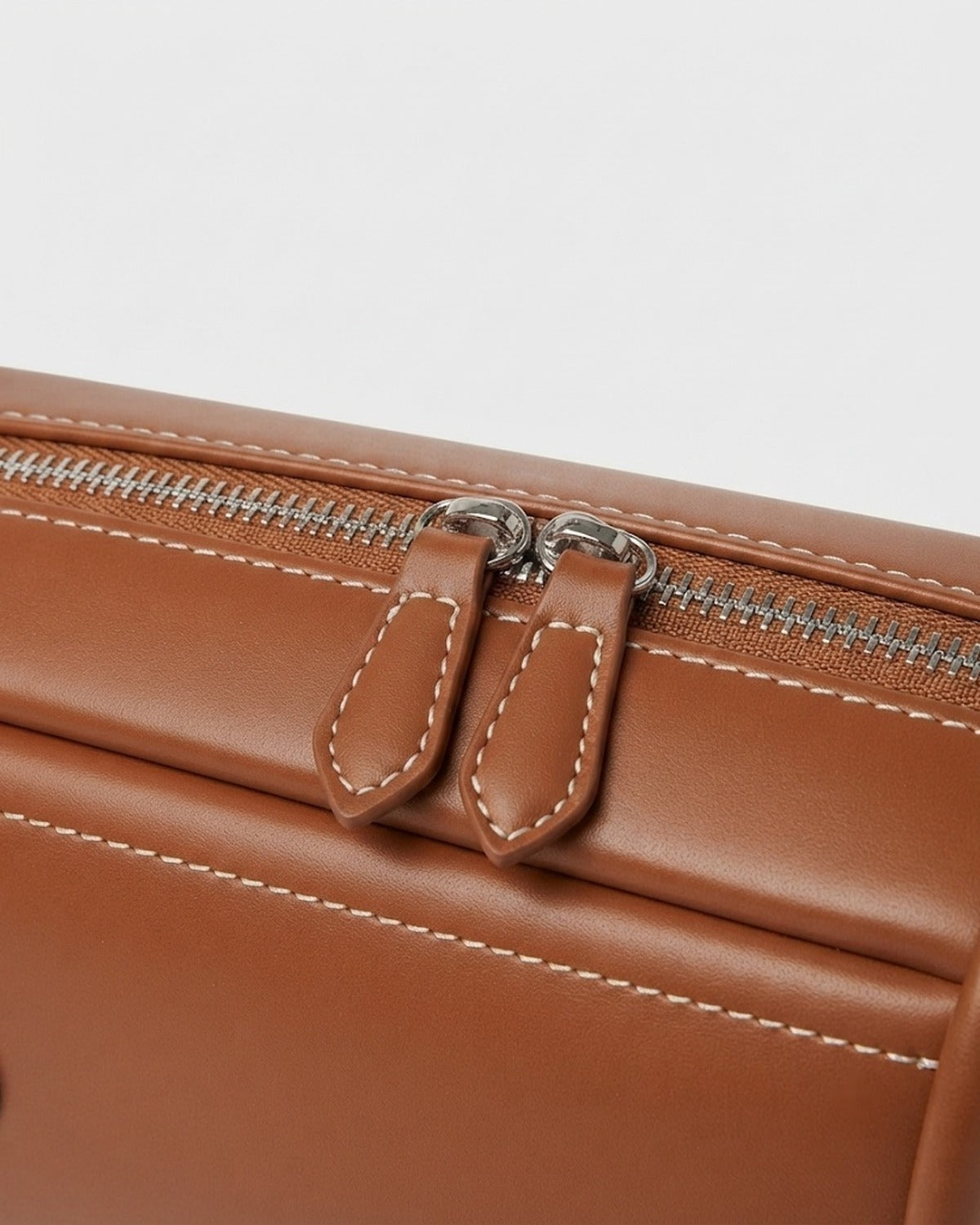 Maison Loria The Émilie Shoulder Bag in Brown