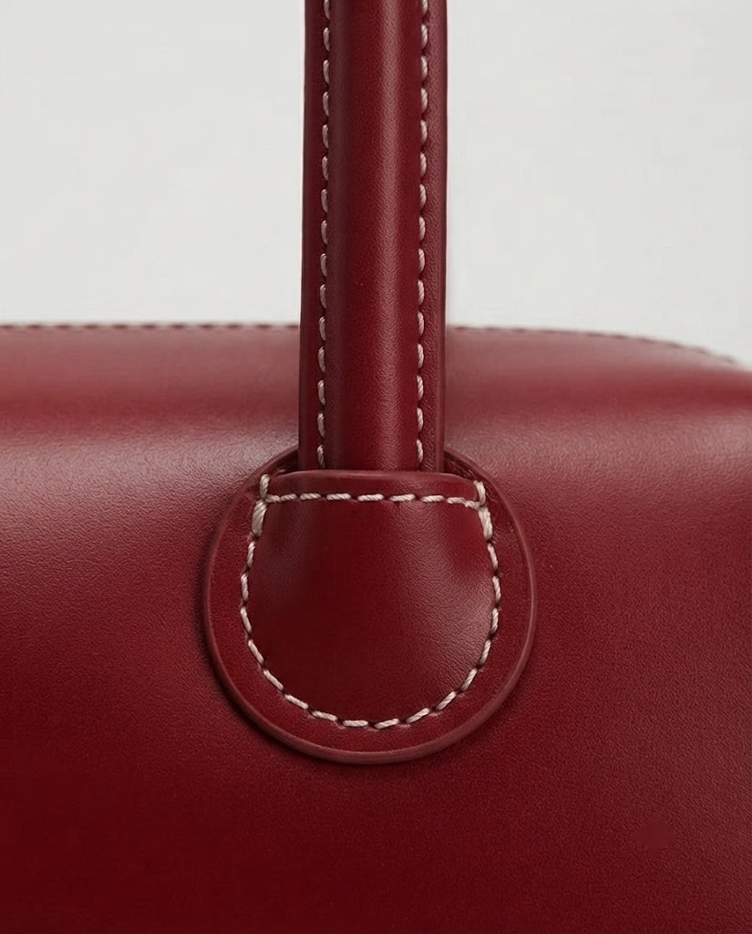 Maison Loria The Émilie Shoulder Bag in Red