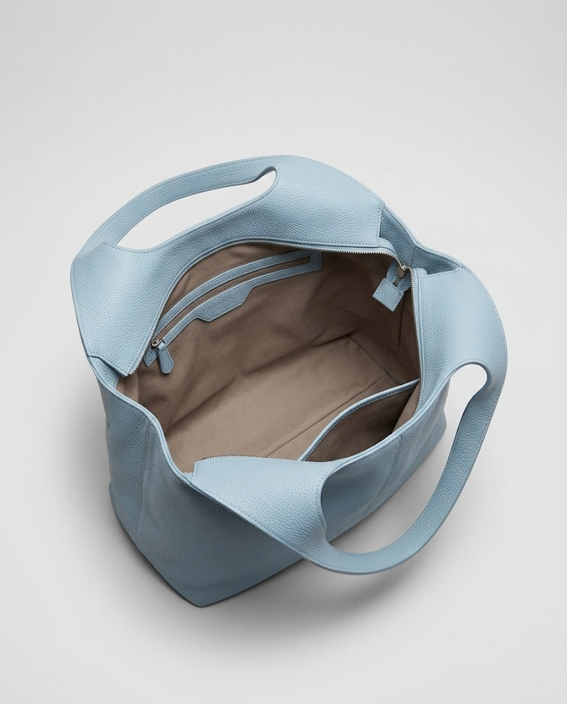 Maison Loria The Mélanie Shoulder Bag in Blue