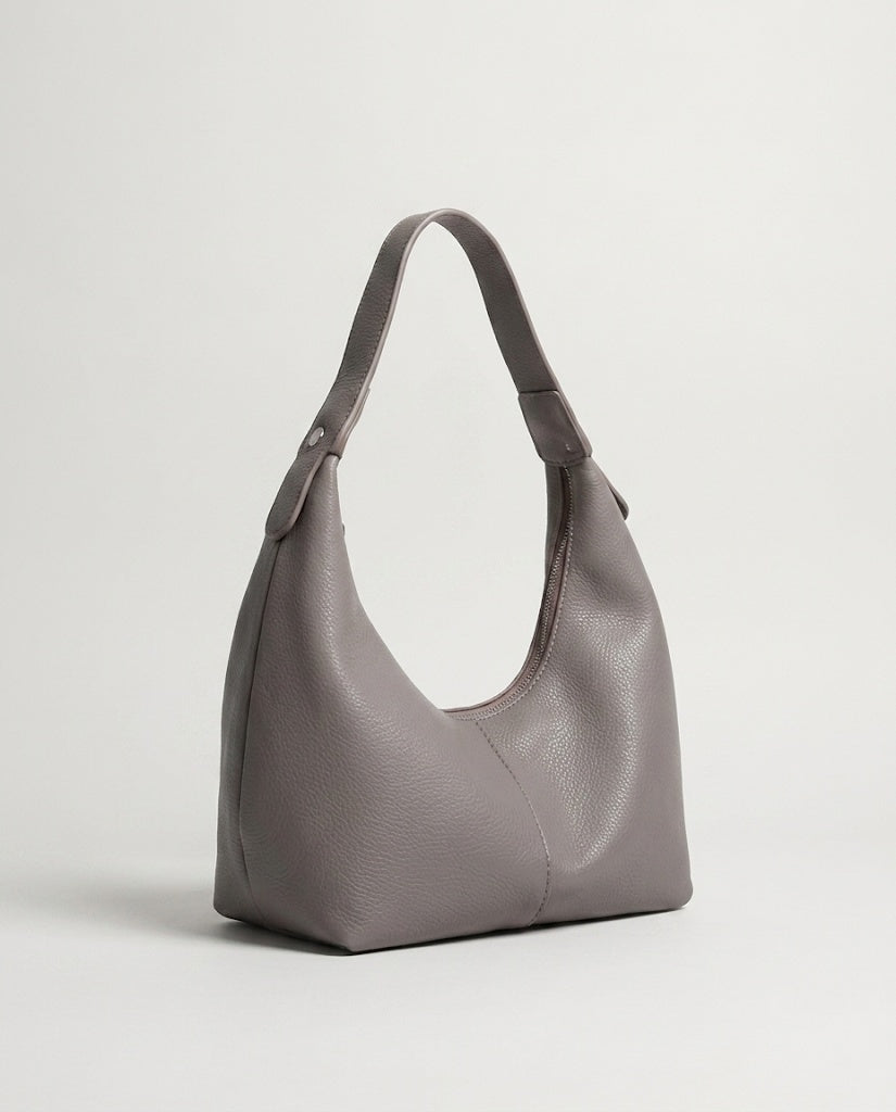 Maison Loria The Mélanie Shoulder Bag in Grey