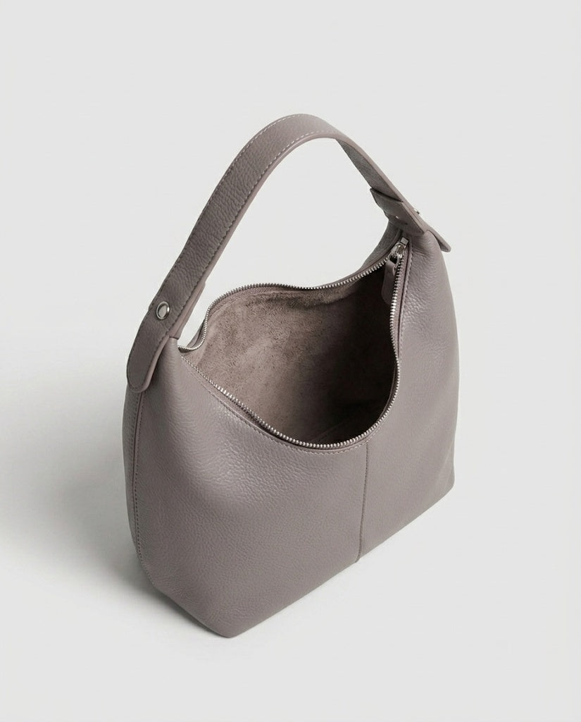 Maison Loria The Mélanie Shoulder Bag in Grey