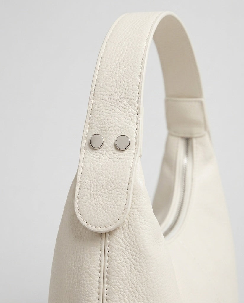 Maison Loria The Mélanie Shoulder Bag in White