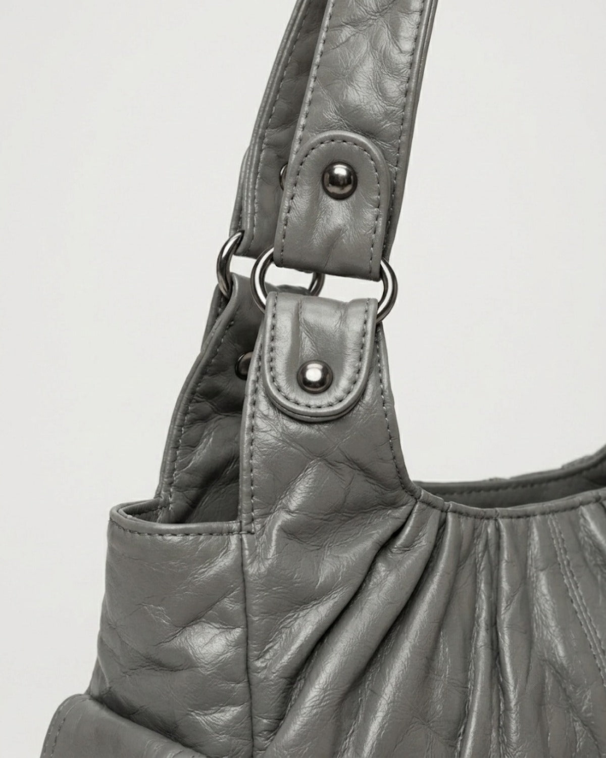 Maison Loria The Sabine Shoulder Bag in Gray