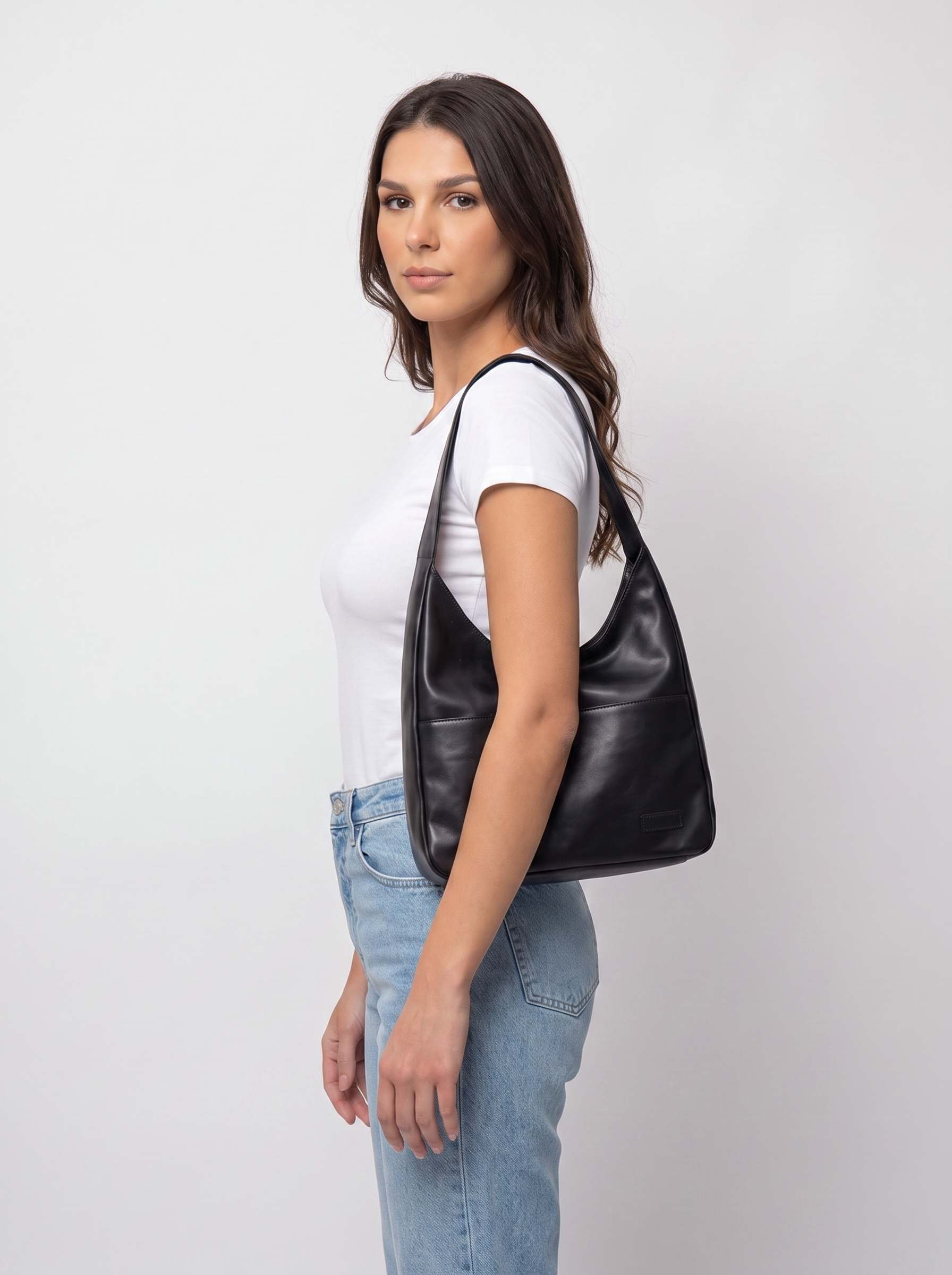 all-groups - The Honorine Hobo, worn on the shoulder, three-quarter view