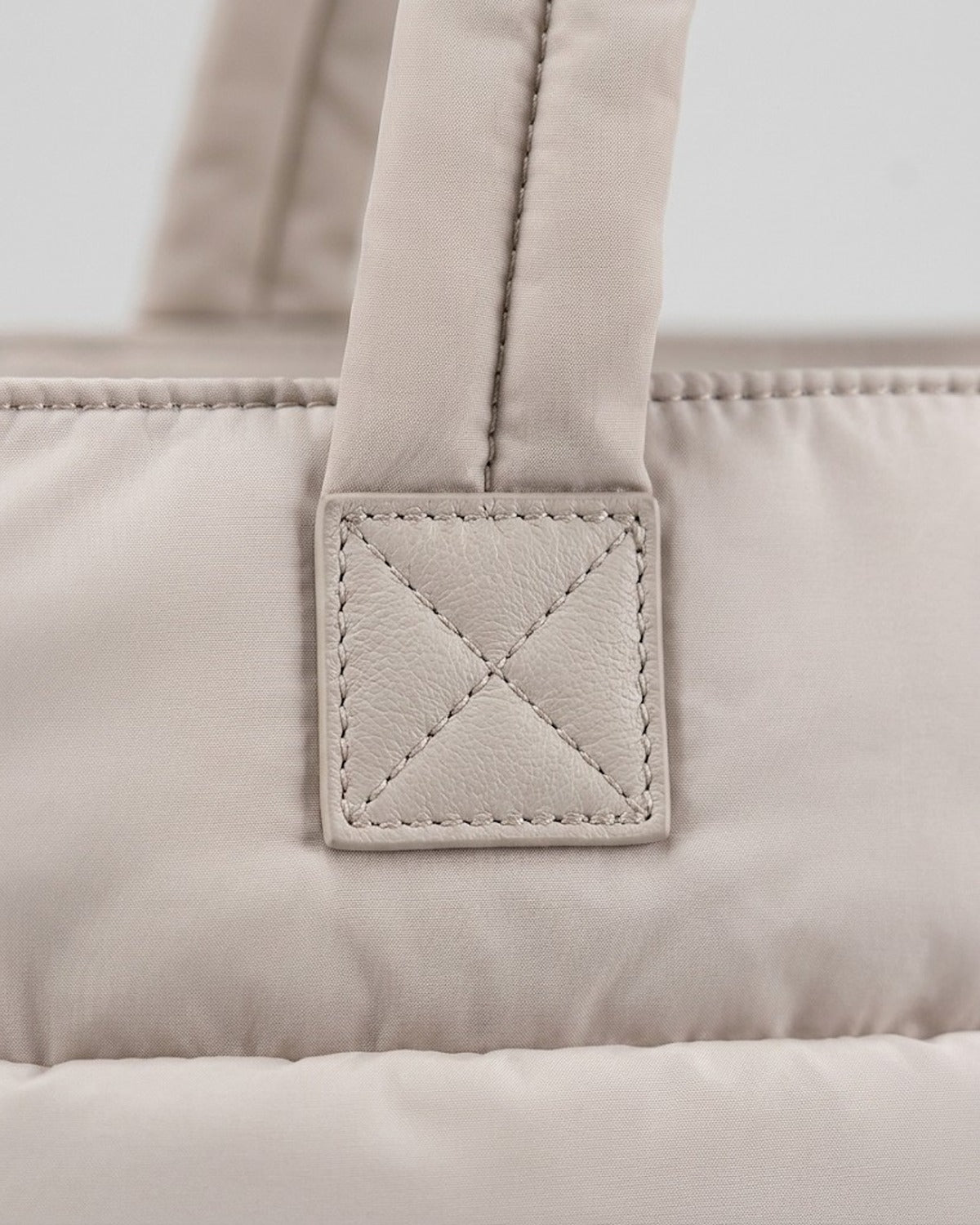 Maison Loria The Albane Tote in Beige