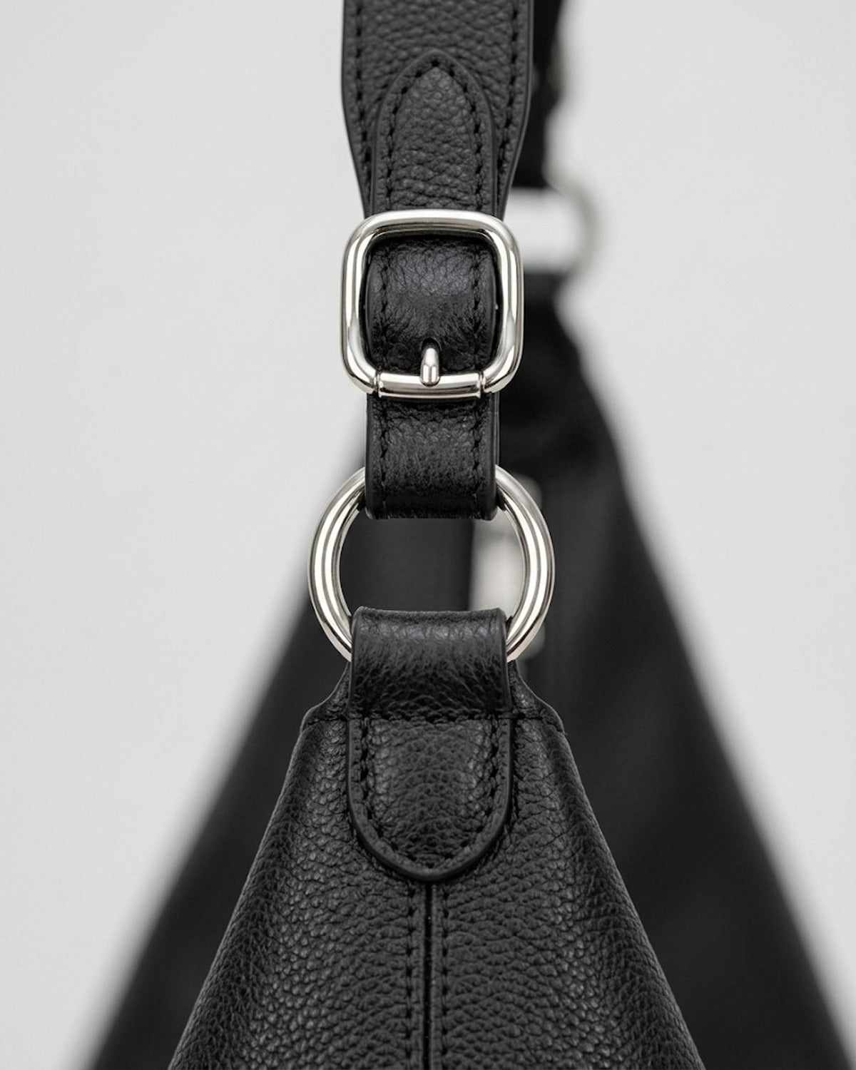 Maison Loria The Alix Hobo in Black