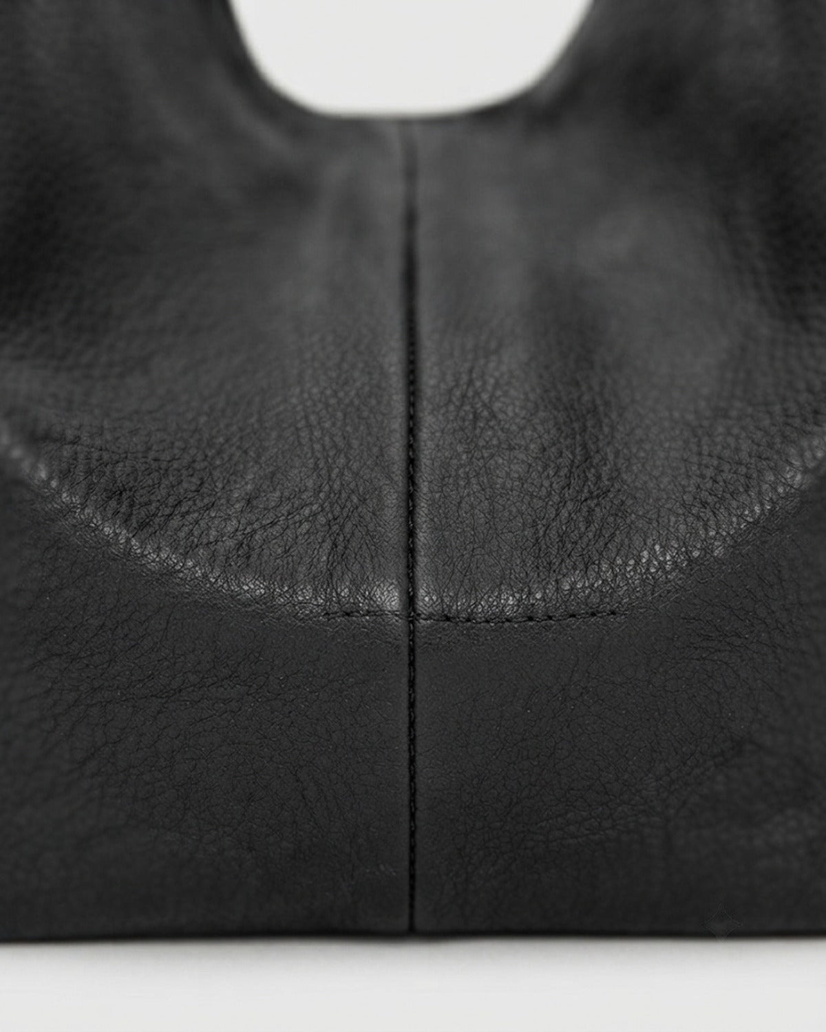 Maison Loria The Alix Hobo in Black