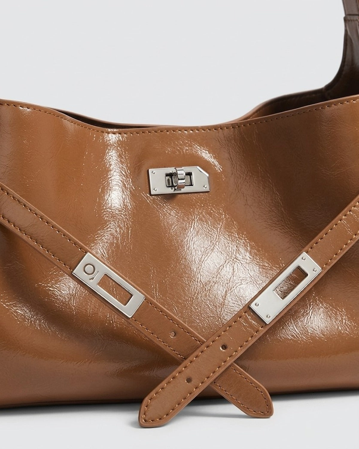 Maison Loria The Ariane Shoulder Bag in Brown