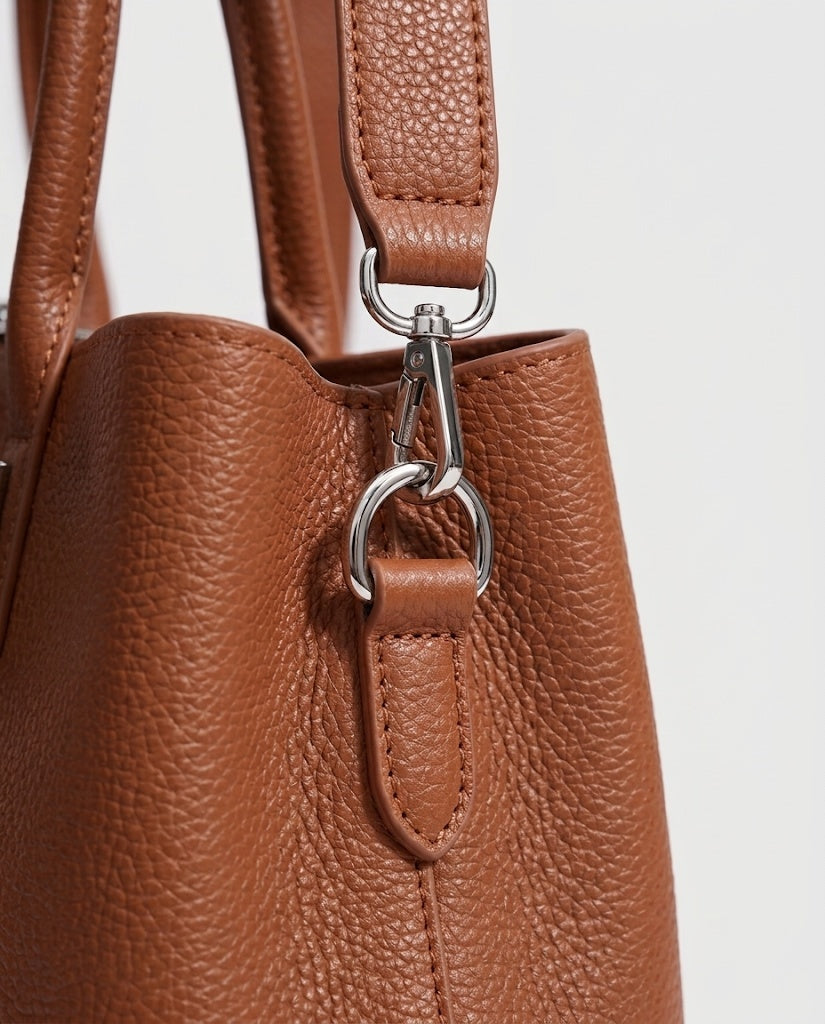 Maison Loria The Bérénice Crossbody in Brown