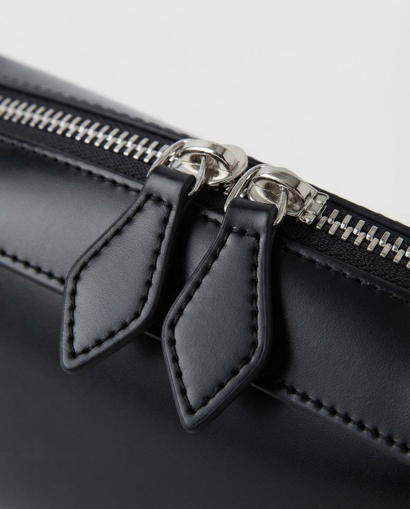Maison Loria The Blanche Shoulder Bag in Black