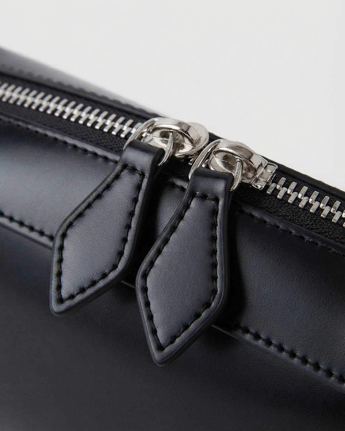 Maison Loria The Blanche Shoulder Bag in Black