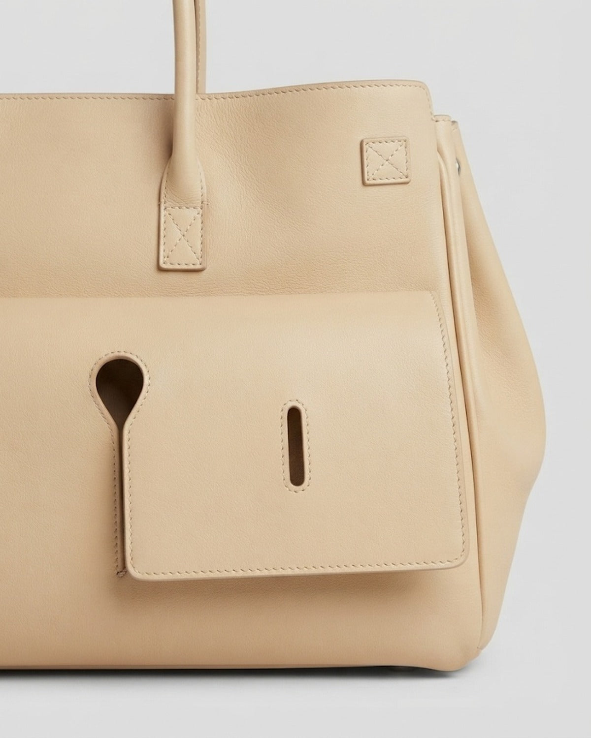 Maison Loria The Clémence Tote in Beige