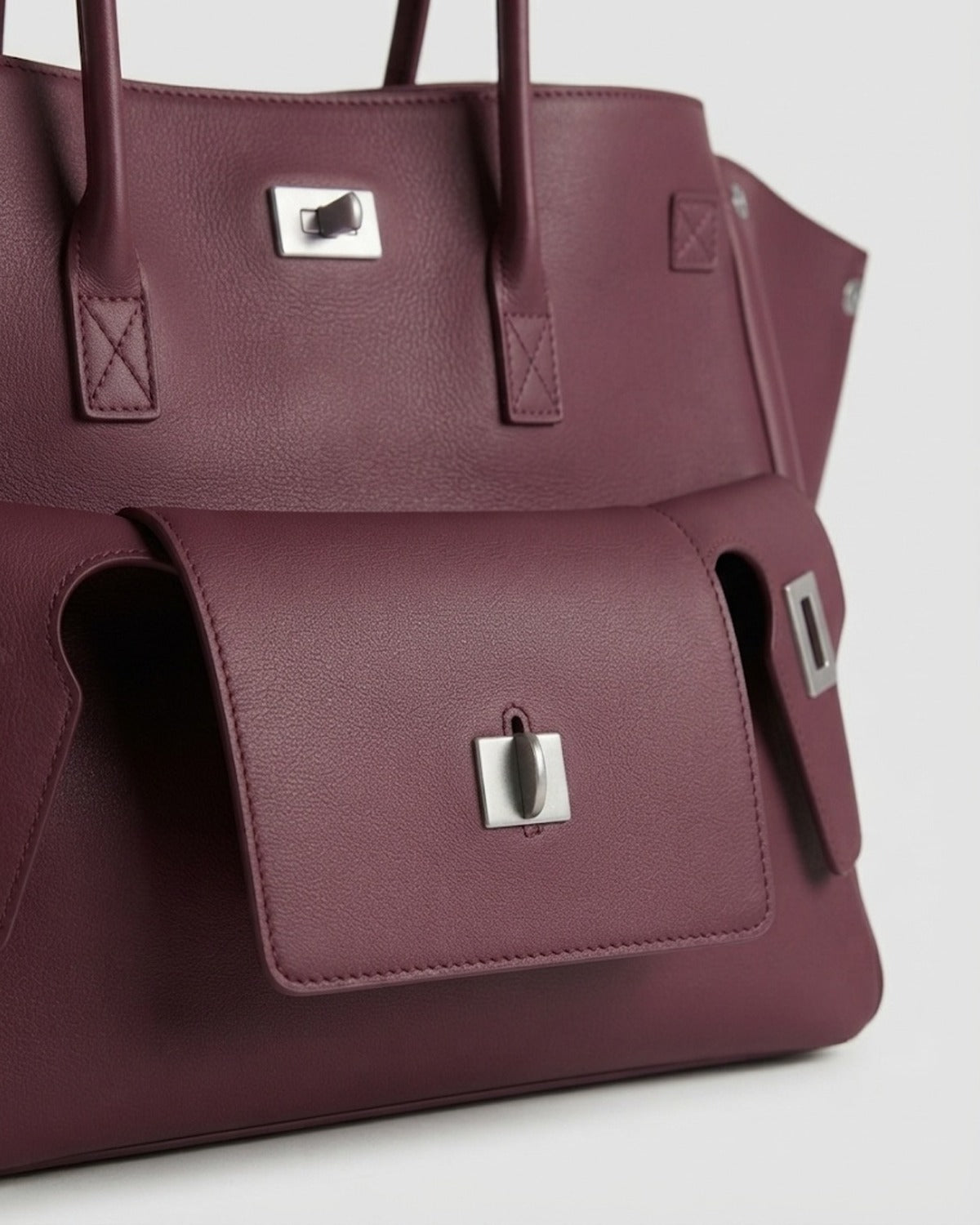 Maison Loria The Clémence Tote in Burgundy