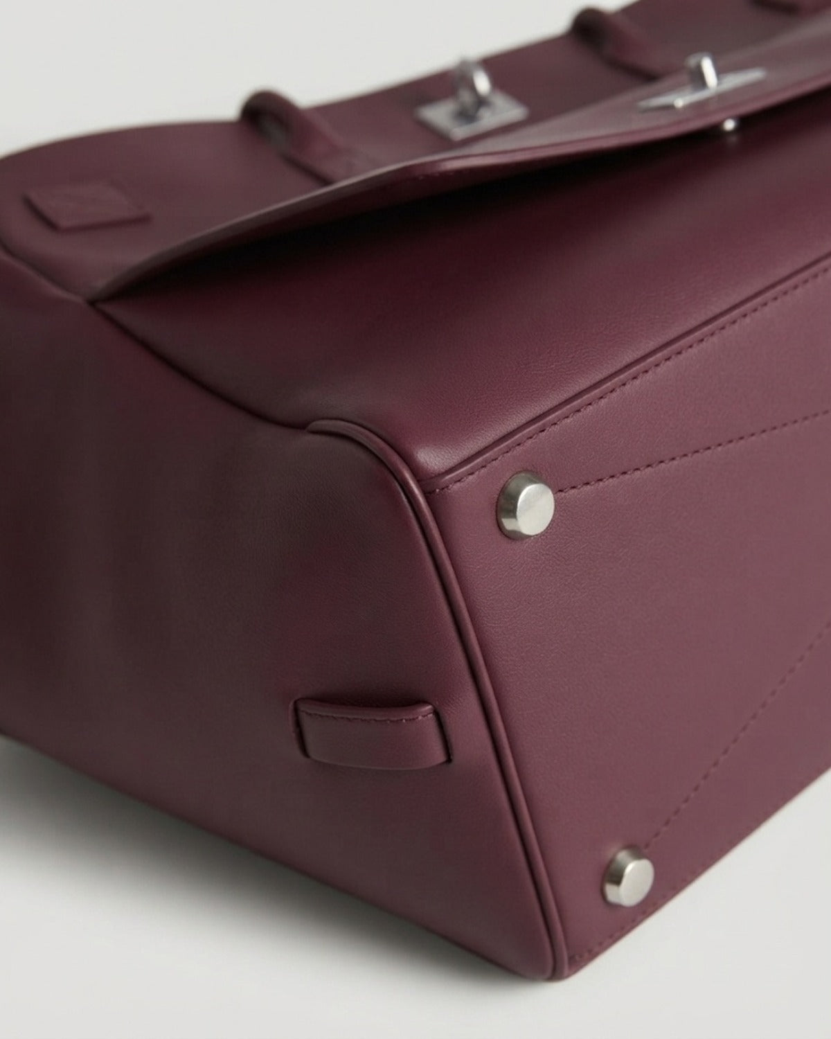 Maison Loria The Clémence Tote in Burgundy