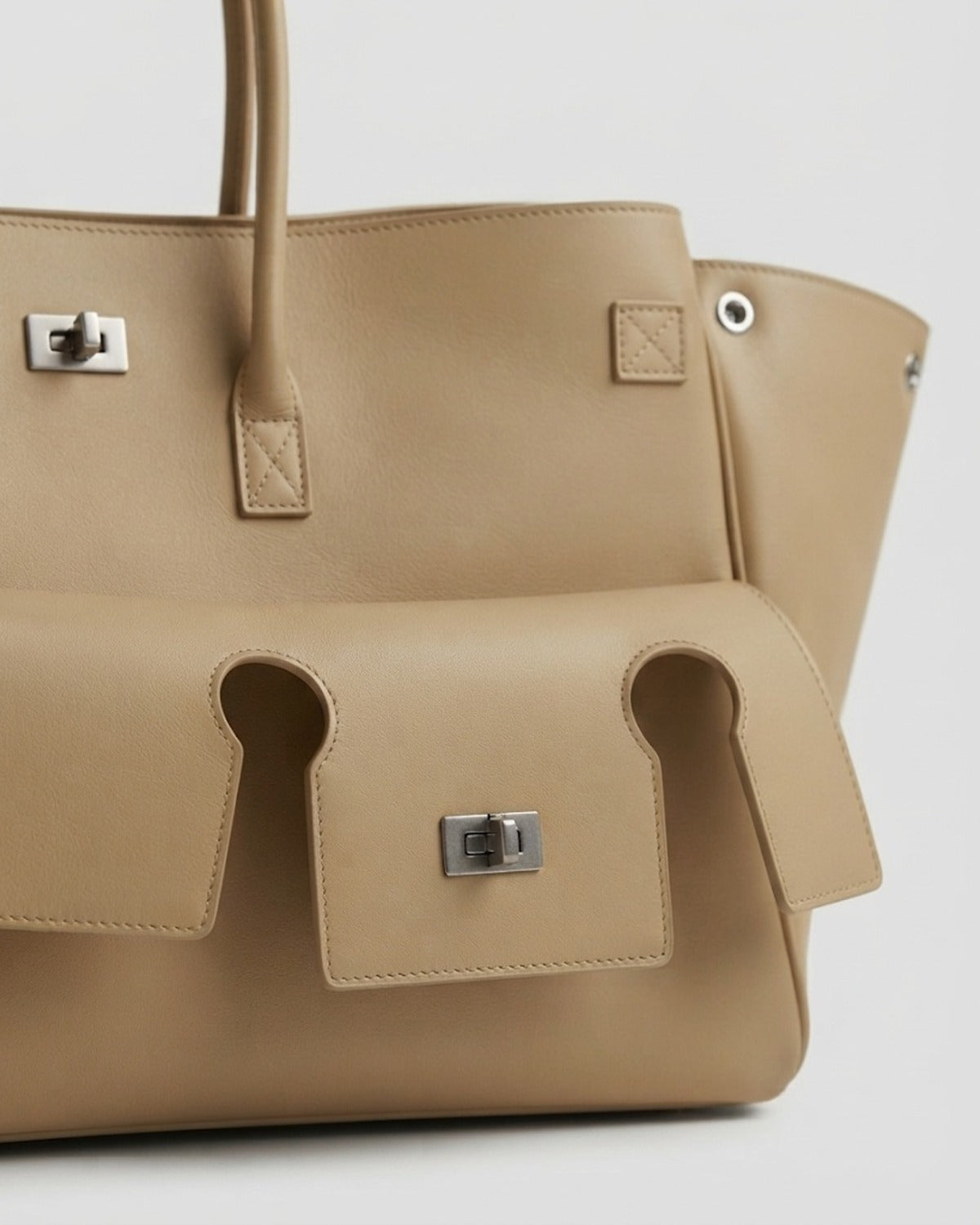 Maison Loria The Clémence Tote in Khaki