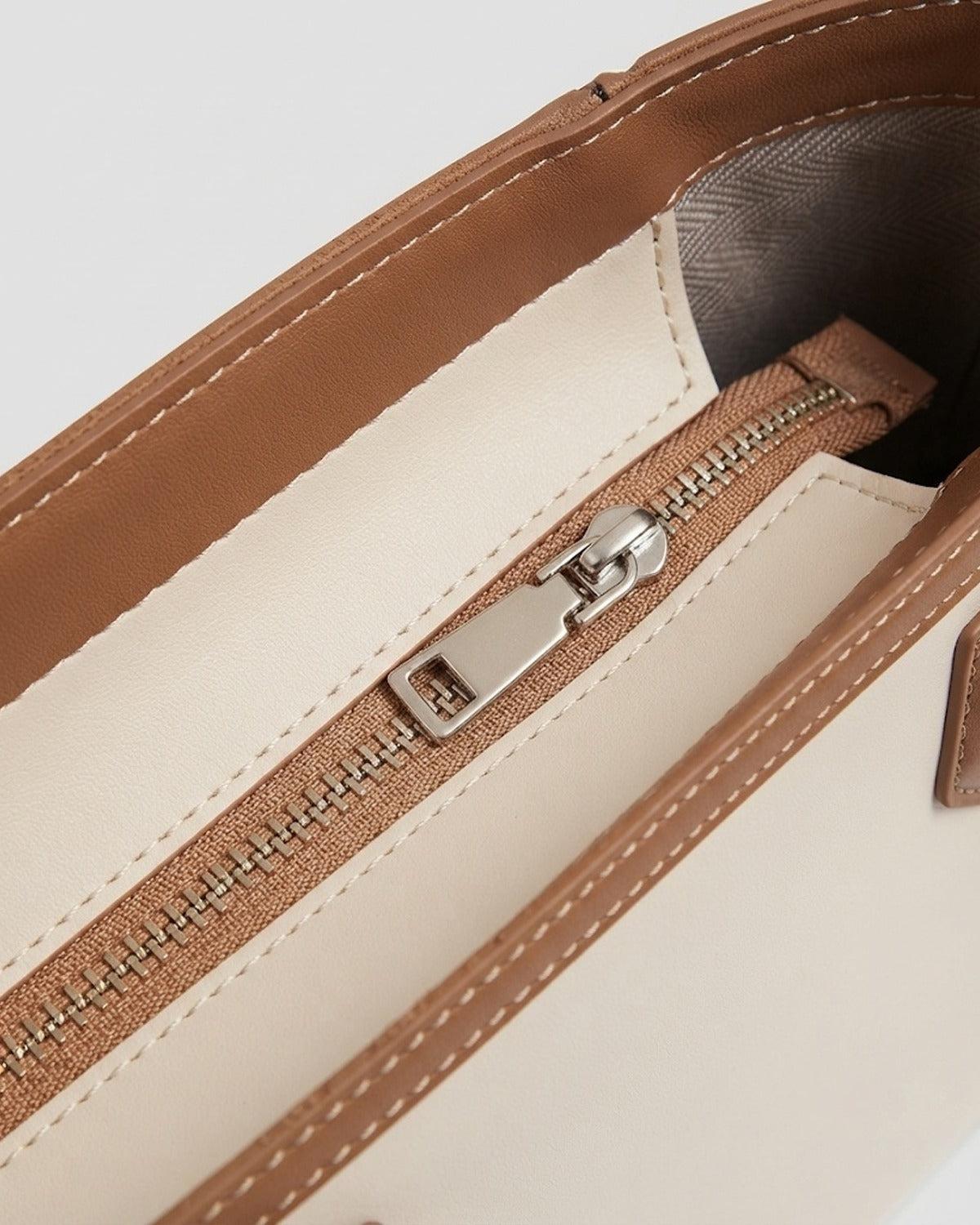 Maison Loria The Diane Tote in Beige