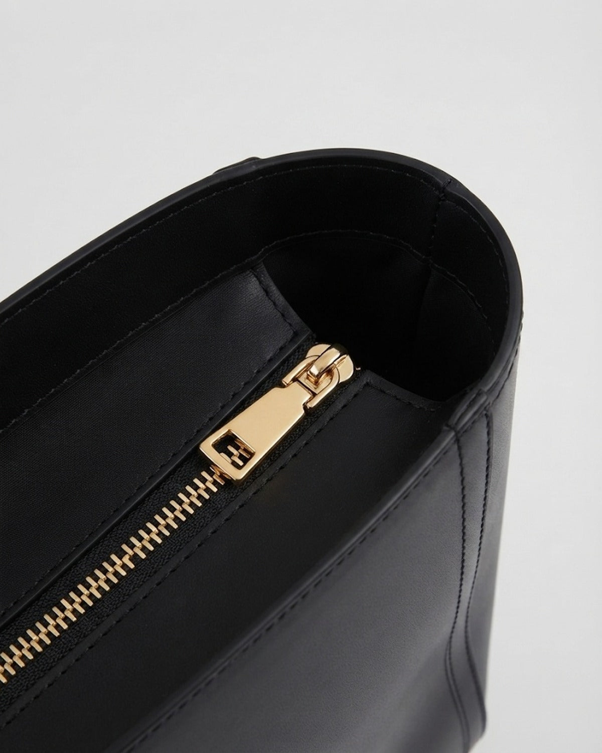 Maison Loria The Diane Tote in Black