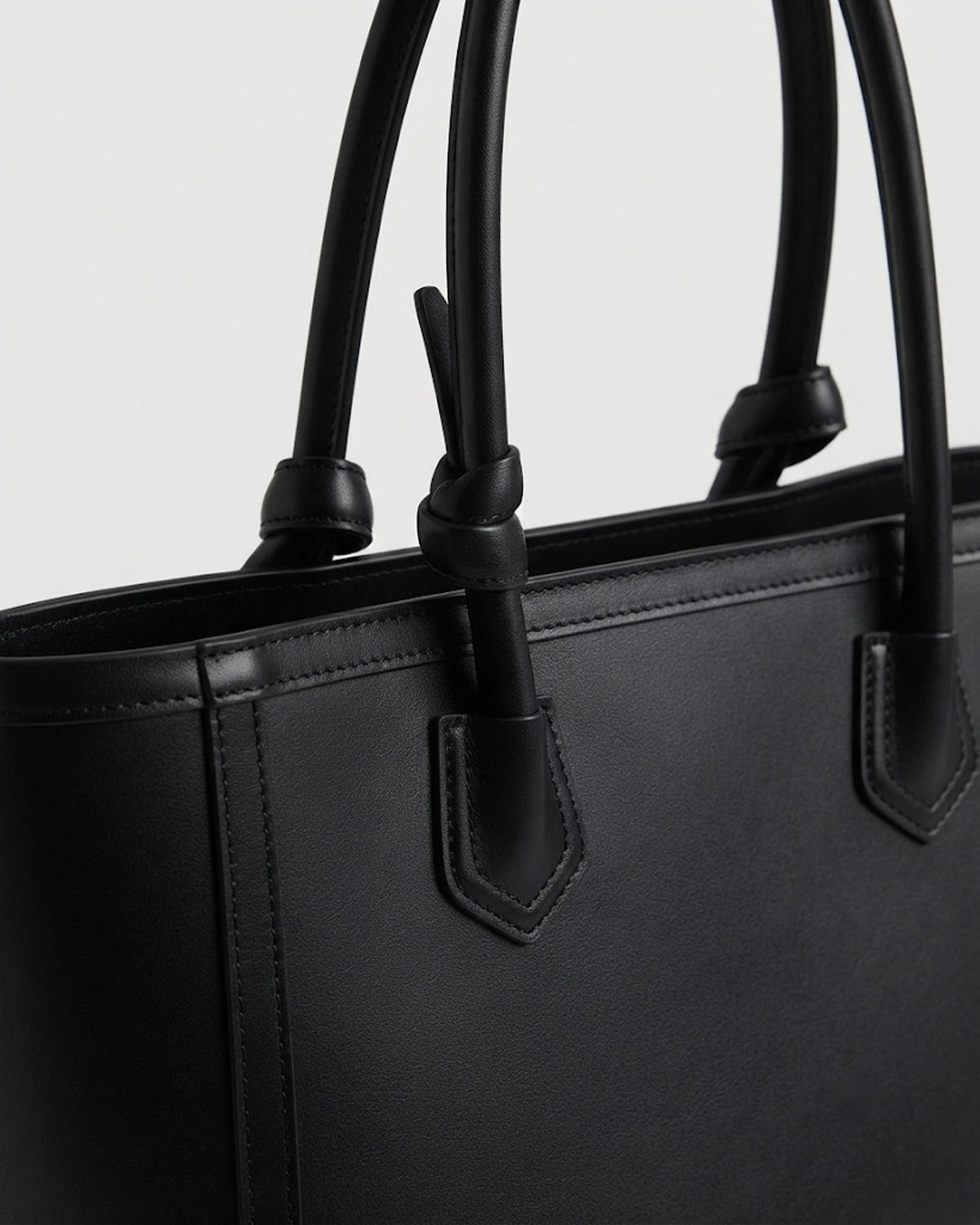 Maison Loria The Diane Tote in Black