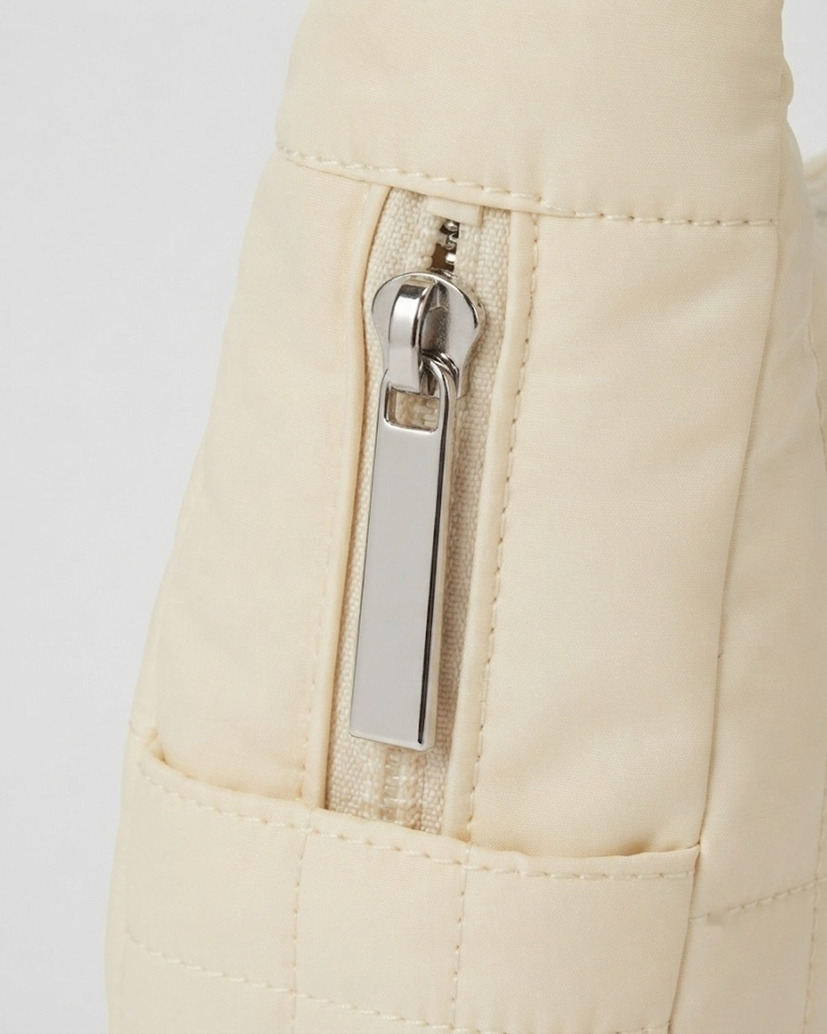 Maison Loria The Éléonore Shoulder Bag in Beige