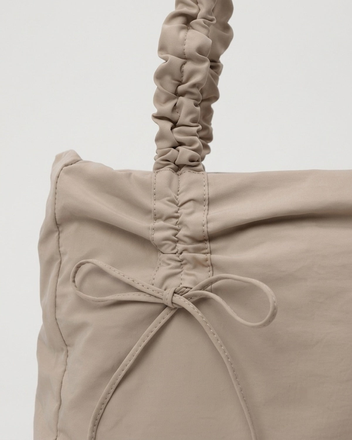 Maison Loria The Madeleine Tote in Khaki
