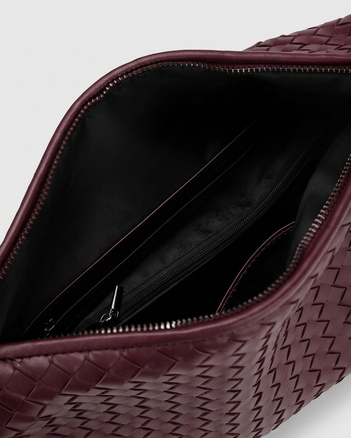 Maison Loria The Marceline Hobo in Burgundy