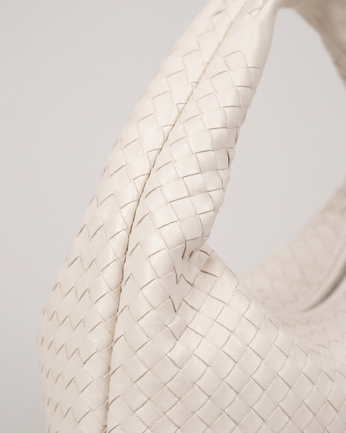 Maison Loria The Marceline Hobo in White