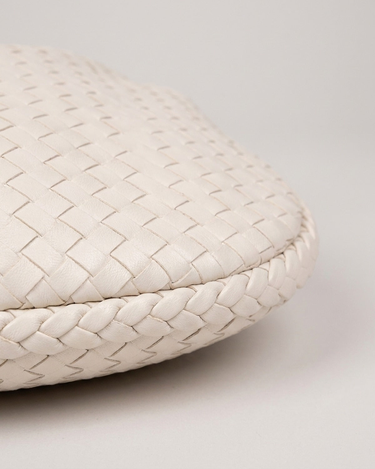 Maison Loria The Marceline Hobo in White