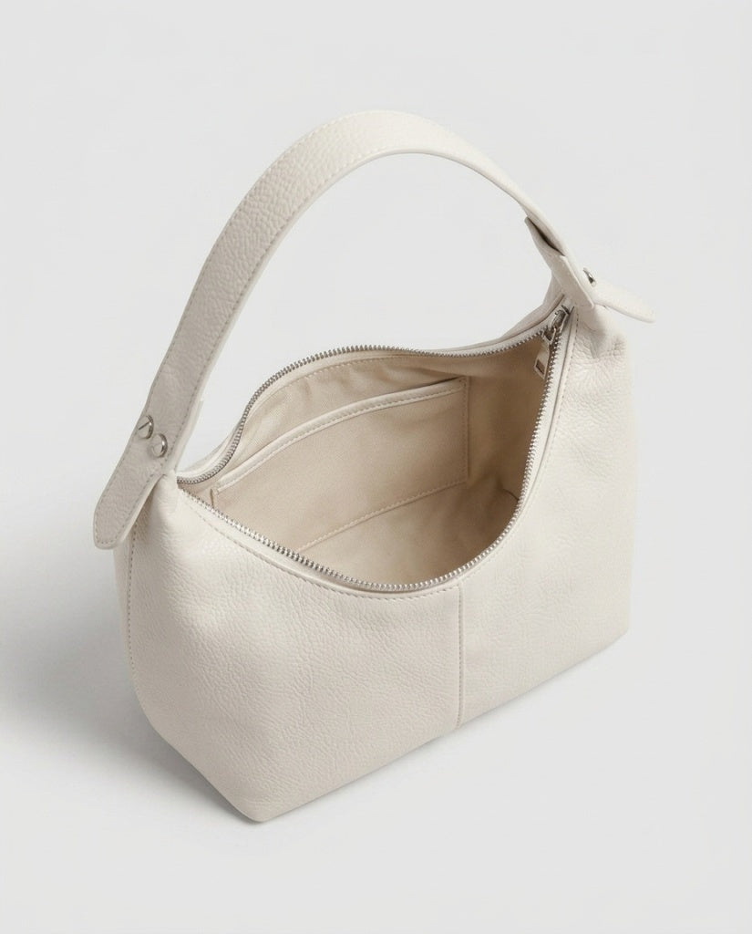 Maison Loria The Mélanie Shoulder Bag in White