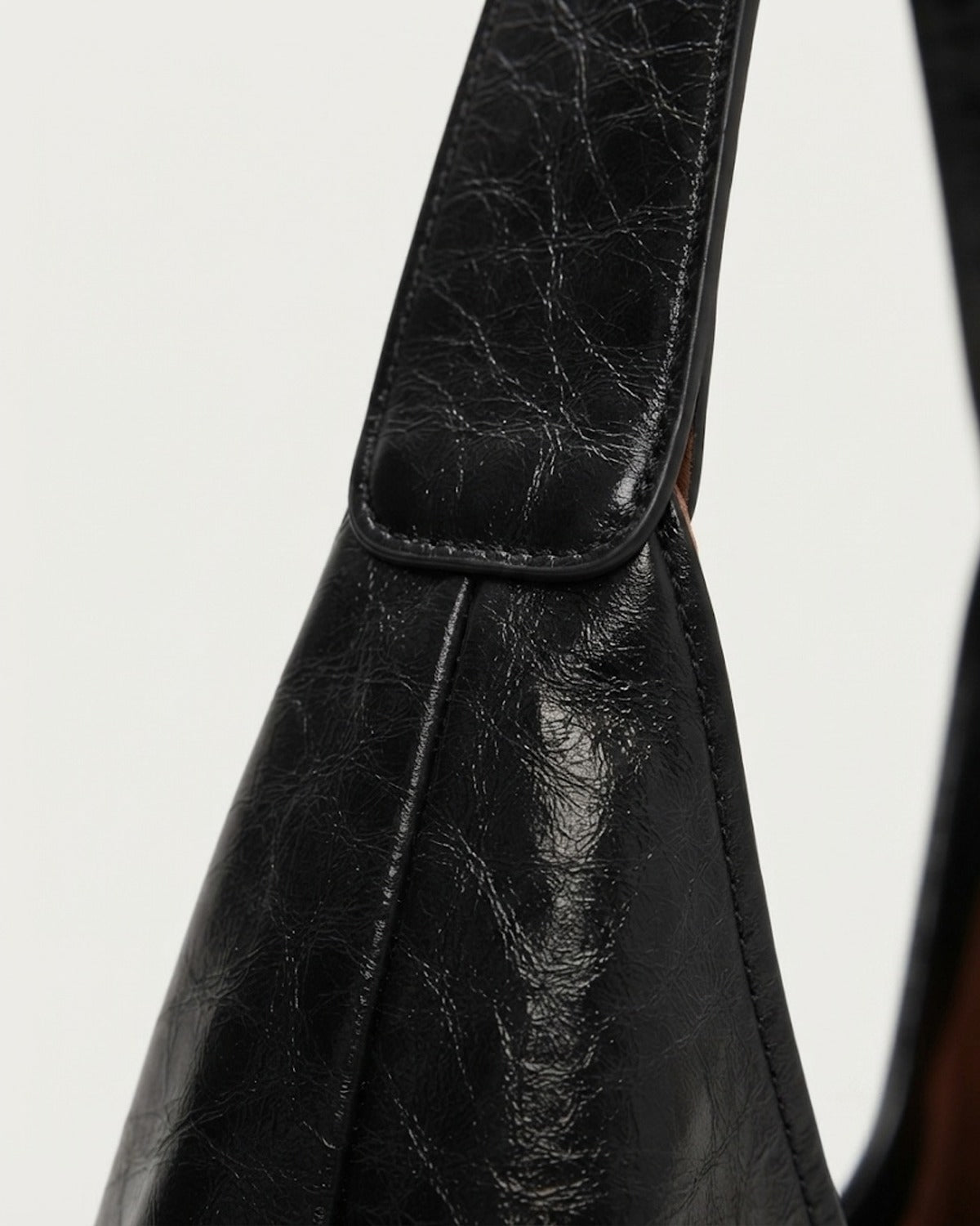 Maison Loria The Nicolette Hobo in Black