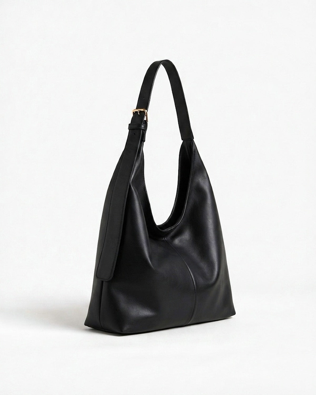 Maison Loria The Pauline Hobo in Black