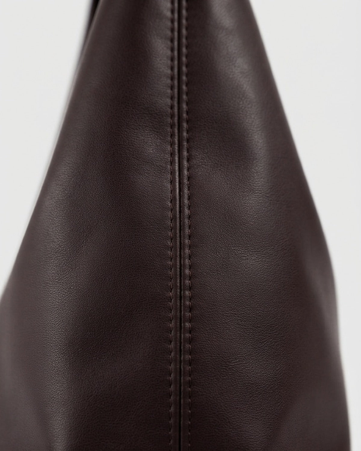 Maison Loria The Pauline Hobo in Chocolate