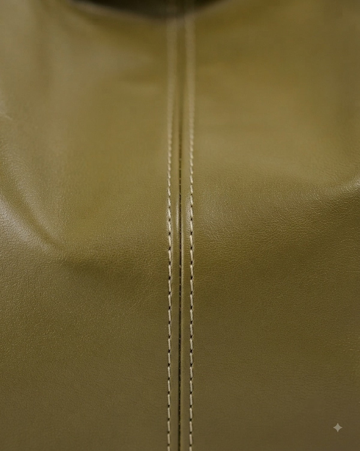 Maison Loria The Pauline Hobo in Olive green