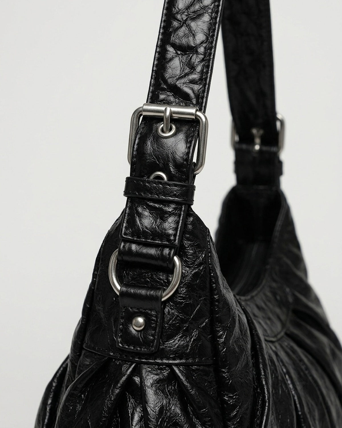 Maison Loria The Sabine Shoulder Bag in Black