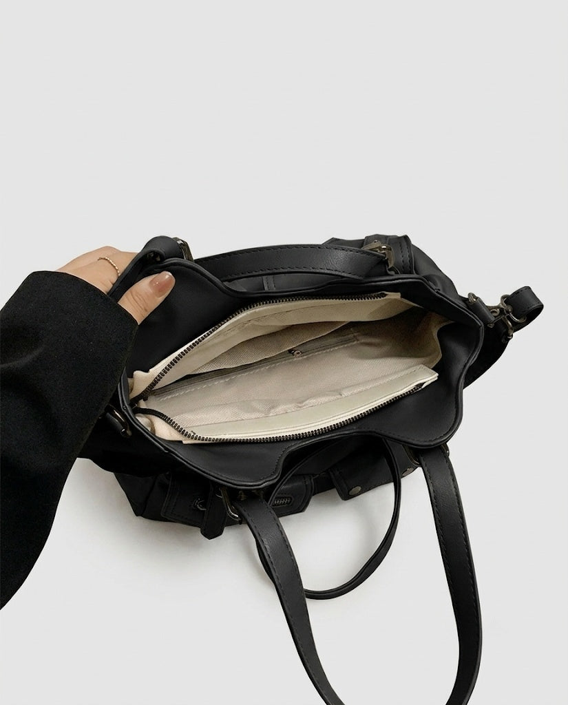 Maison Loria The Séraphine Shoulder Bag in Black