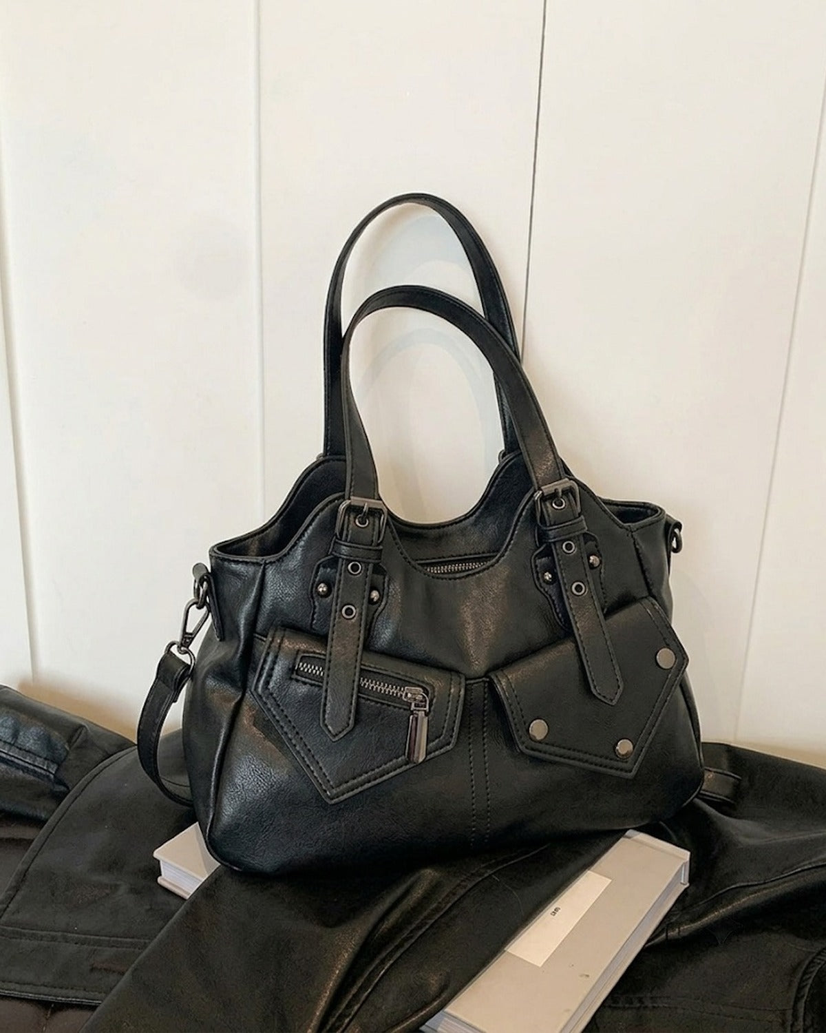 Maison Loria The Séraphine Shoulder Bag in Black