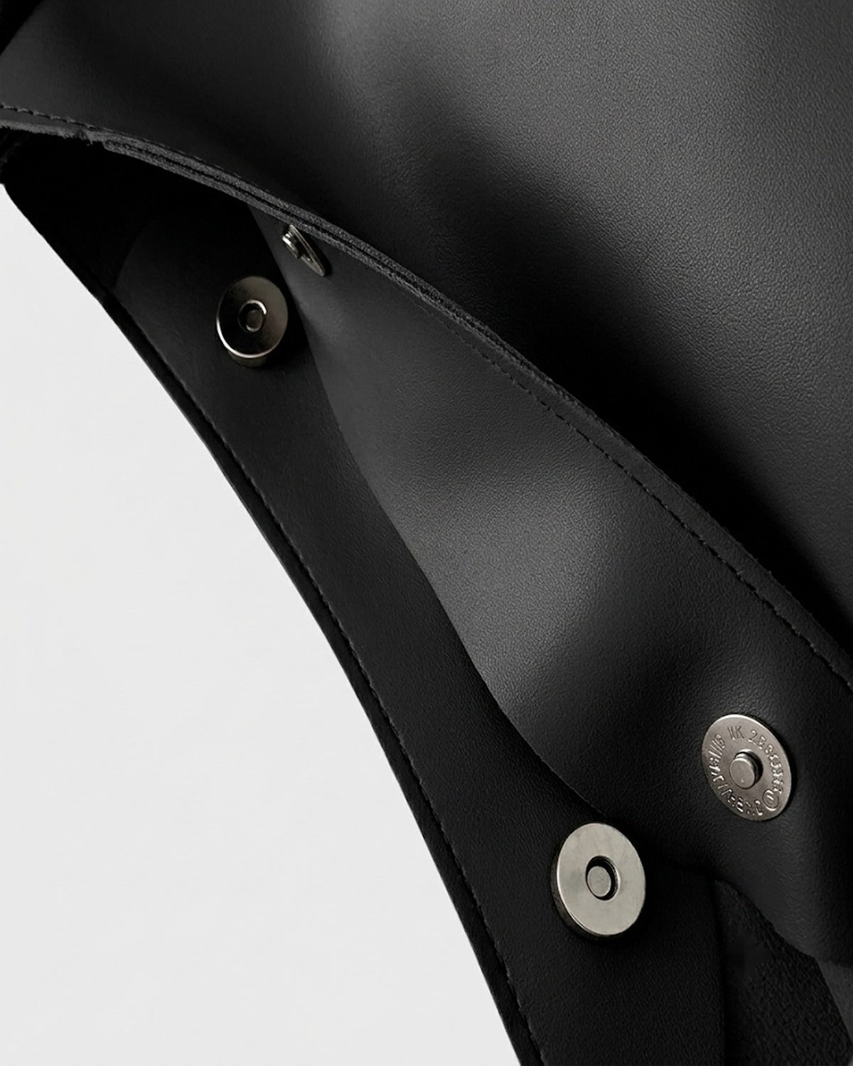 Maison Loria The Sidonie Hobo in Black