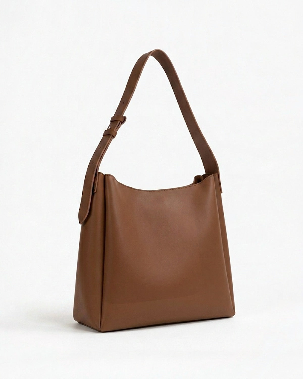 Maison Loria The Sidonie Hobo in Brown