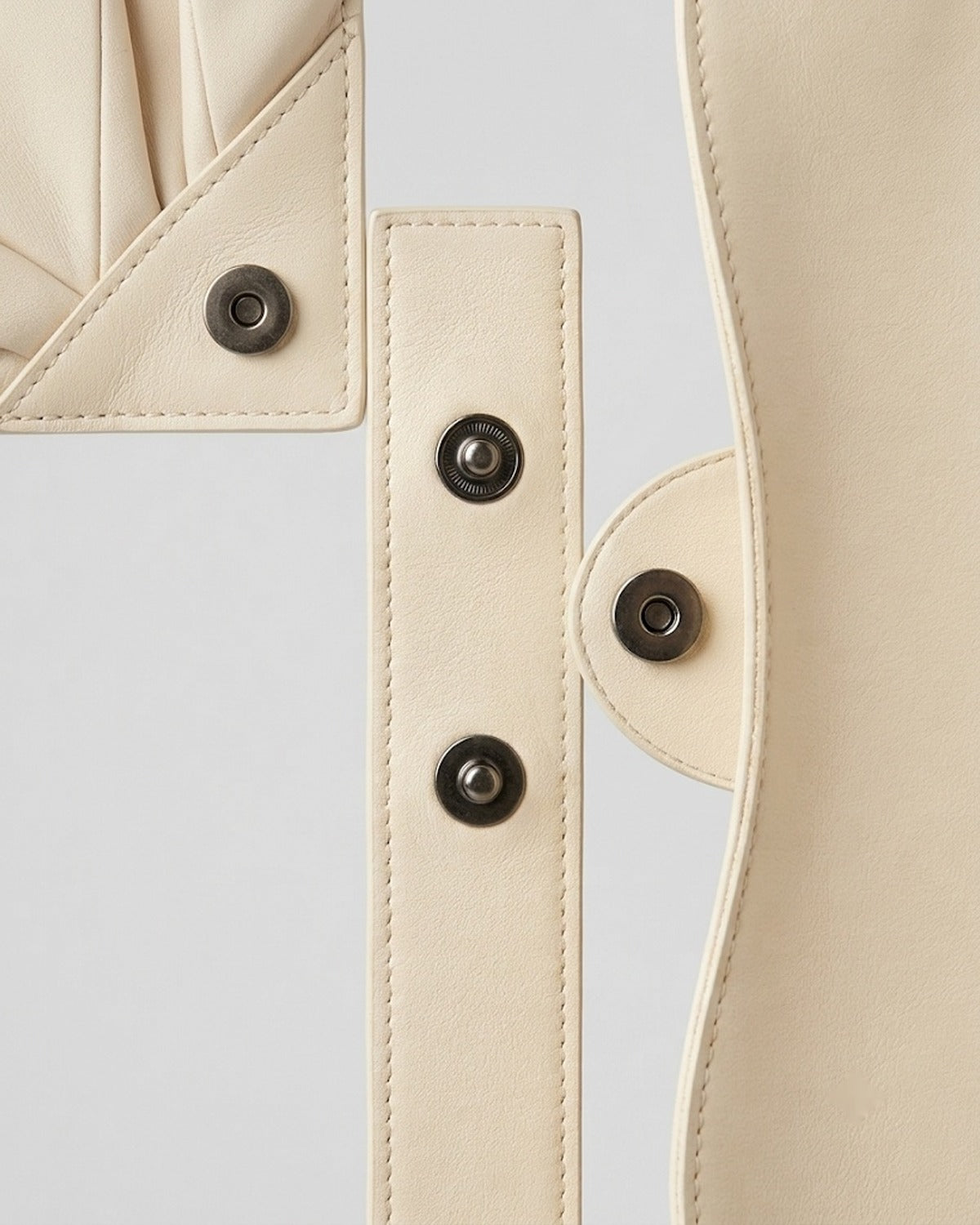 Maison Loria The Sidonie Hobo in White
